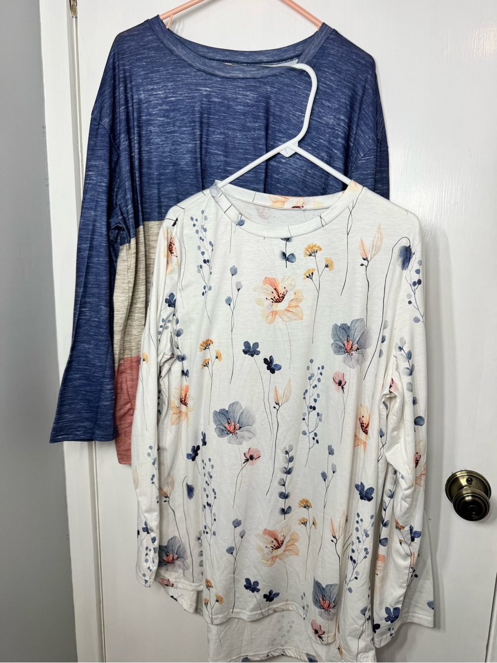 Women's Floral Long-Sleeve Crewneck Top - White/Blue